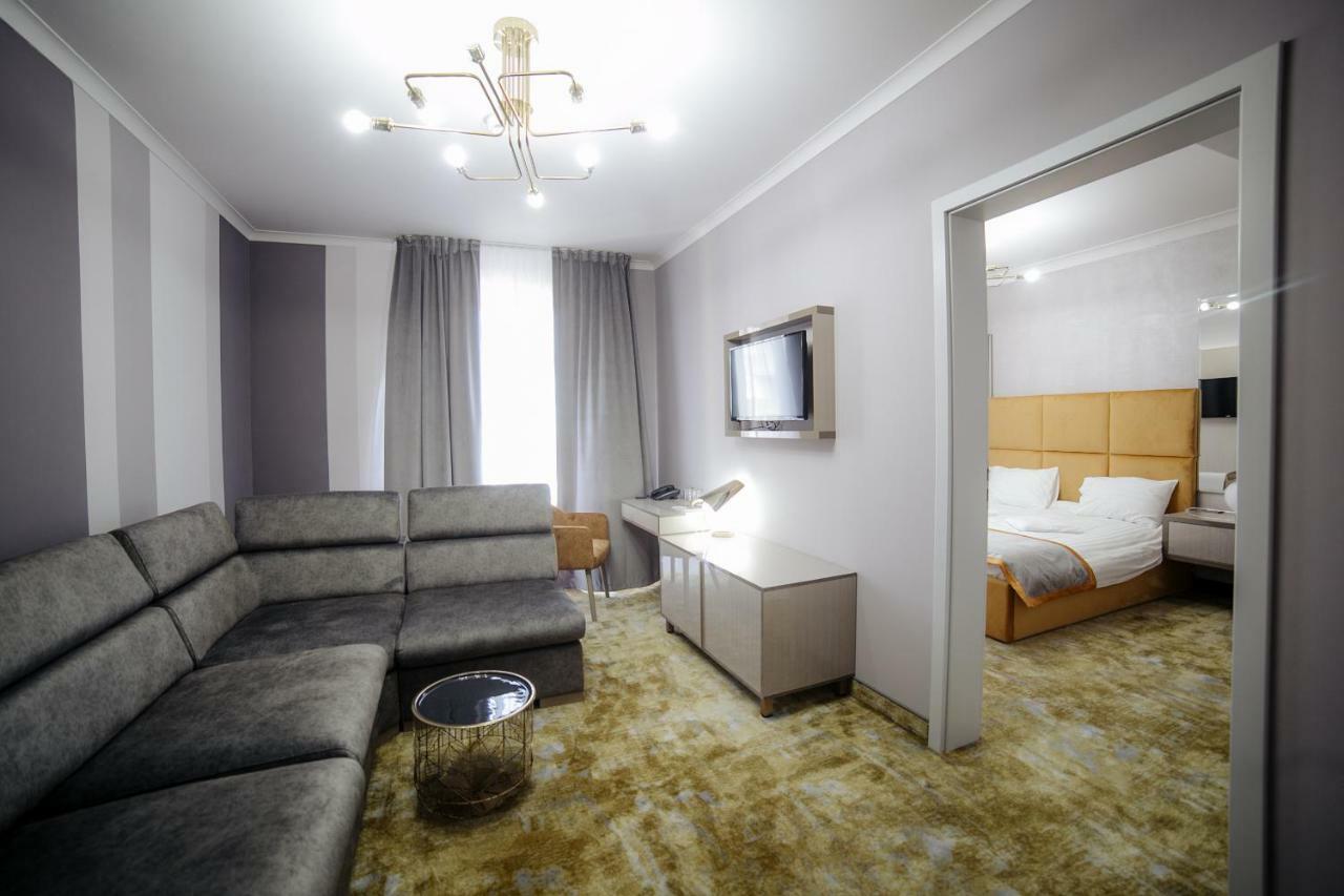 Royal Class Hotel Cluj-Napoca Exterior foto